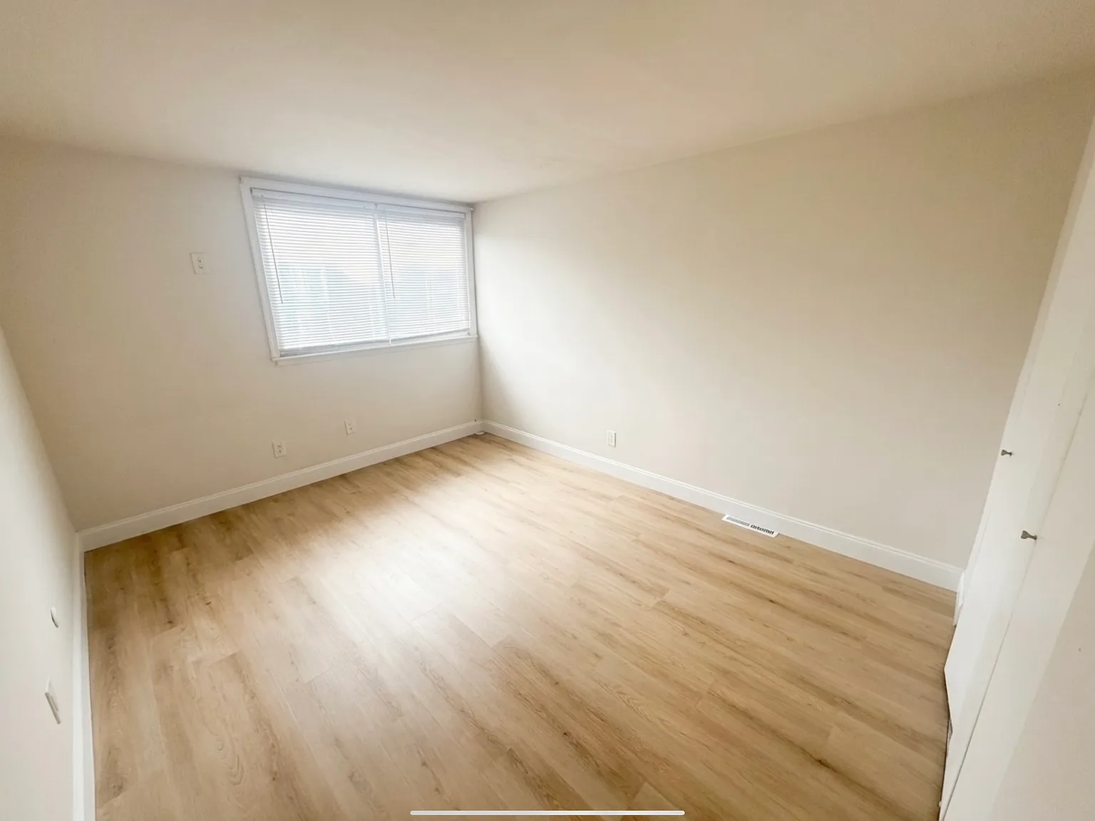 3424 Ashfield Lane — Photo 3
