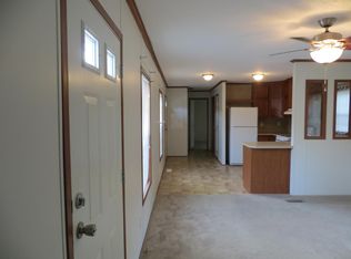 30 Midway Mobile Vlg, Halfmoon, NY 12065