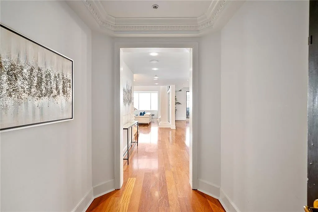 3 bed, 3.5 bath, 3525 sqft, $14,000 — Photo 4