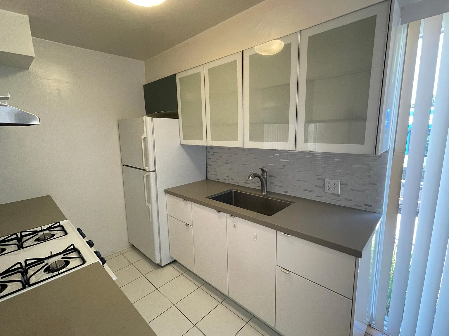 2122 Ocean Park Blvd — Photo 3