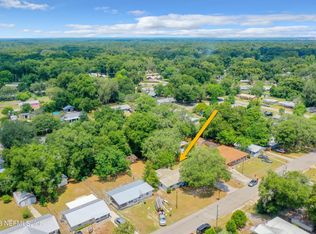 1904 Locust Ave, Palatka, FL 32177