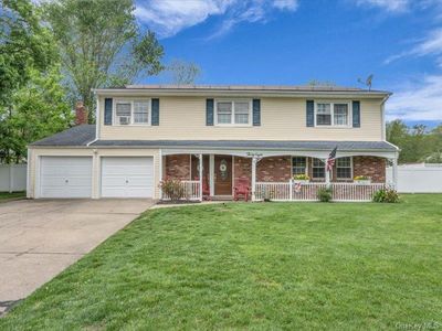 38 Nadine Lane, Port Jefferson Station, NY, 11776