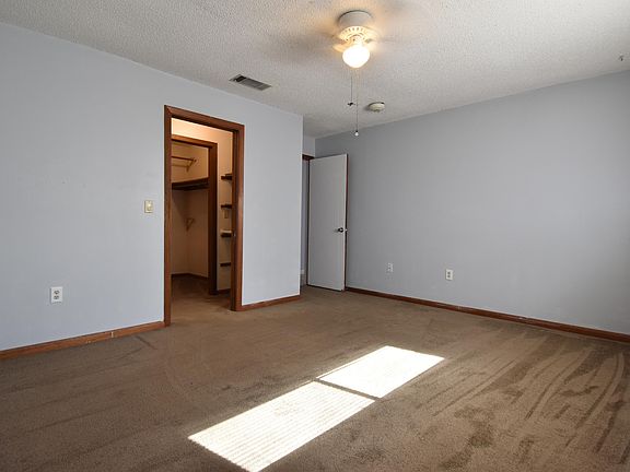 5th image of 787 Campbell St SE