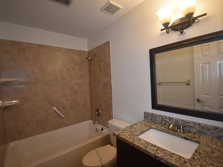 2620 Lancaster Ct — Photo 18