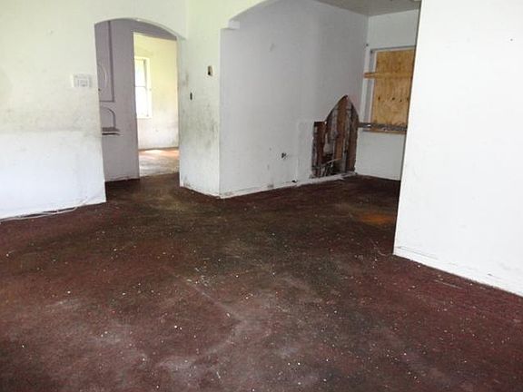 5th image of 5050 NW 5th Ave