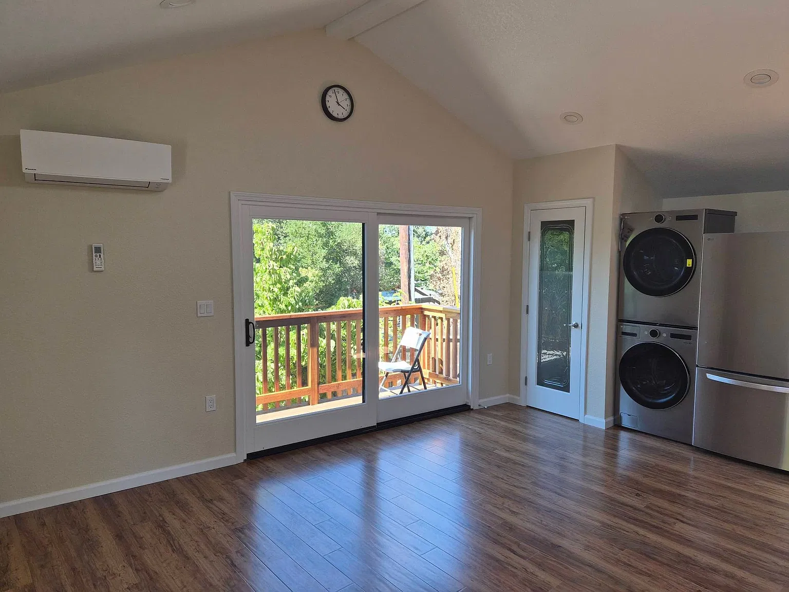 1 bed, 670 sqft, $3,500 — Photo 4