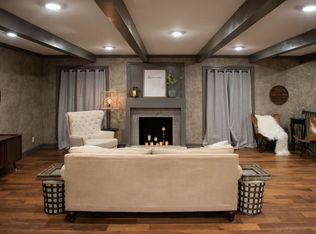 906 W Austin Dr, Peoria, IL