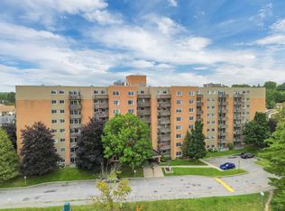1599 Lassiter Ter #103, Ottawa, ON K1J 8R6