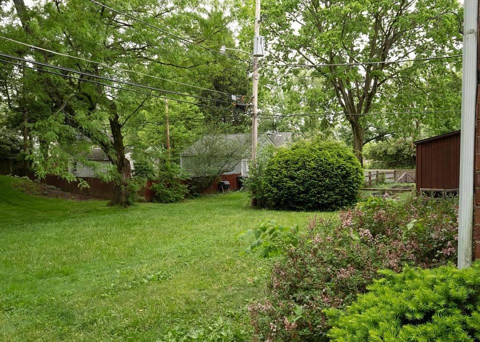 2nd image of 265 Delhi Ave