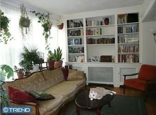 7108 Cresheim Rd, Philadelphia, PA 19119