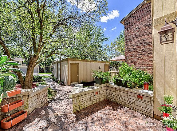 3rd image of 1048 Cascade Dr #1048