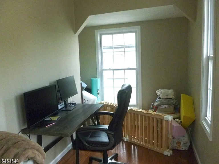 141 Walnut St #2 — Photo 10