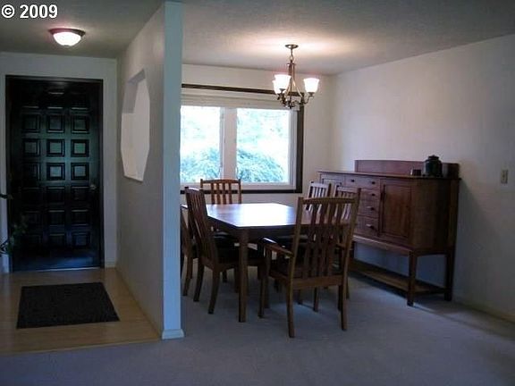 5th image of 843 NE Birchaire Ln Unit A