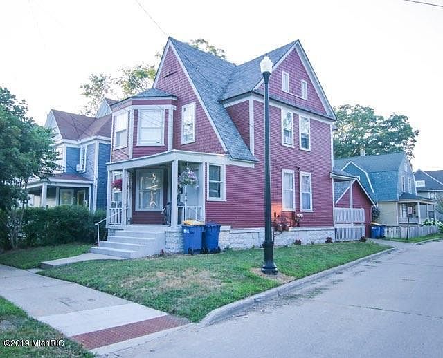 1st image of 821 Fairmount St SE