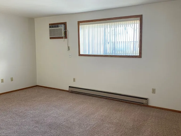 410 4th Ave NE #13 — Photo 5