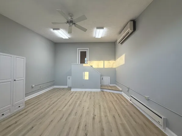 322 Main St #1R, Reisterstown, MD 21136