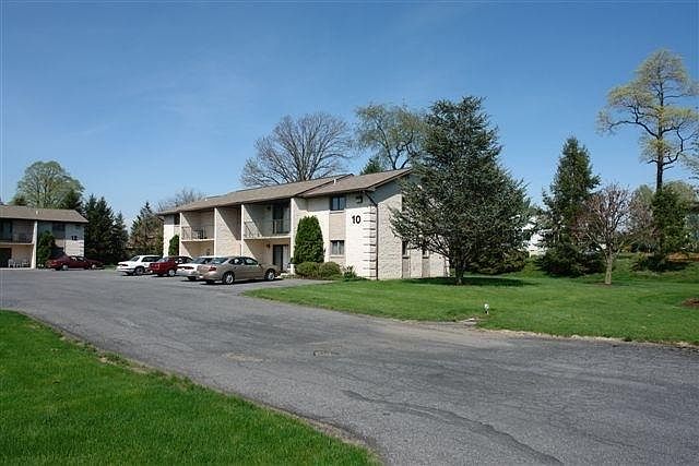 1st image of 414 Jenna Ln N #7C