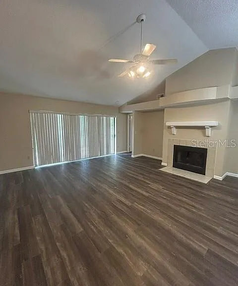 563 Holbrook Cir — Photo 7