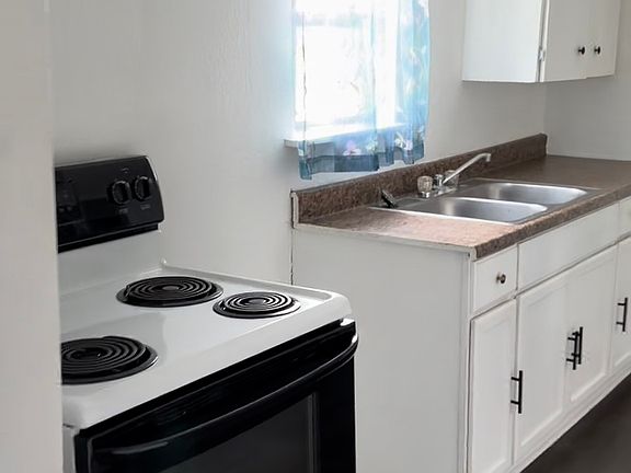 2nd image of 3325 S Oklahoma Ave #3