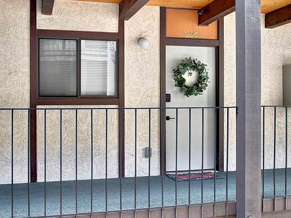 2nd image of 3231 Lakeside Dr APT 205