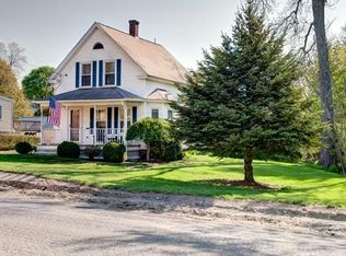 325 Oxford St N, Auburn, MA 01501