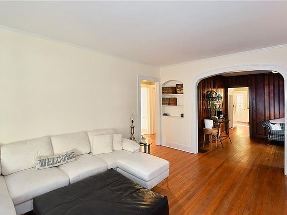 5th image of 122 Linbrook Dr