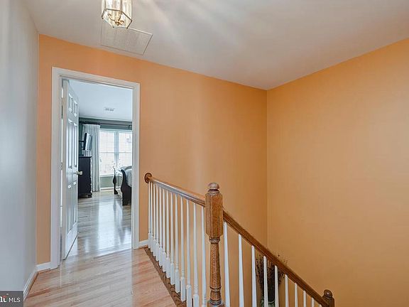 3rd image of 3903 Charles Ave