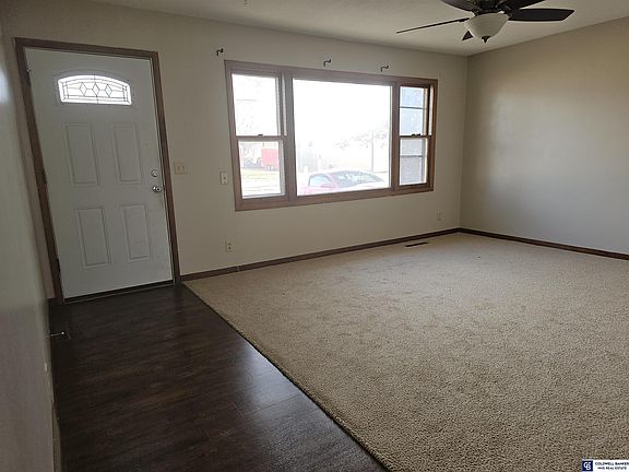 4th image of 423 N Academy Ave