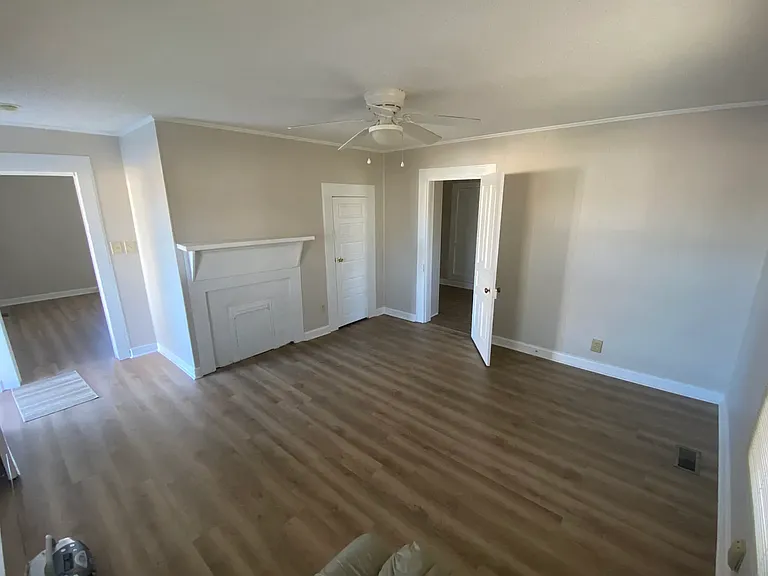 105 Lake Ave — Photo 7
