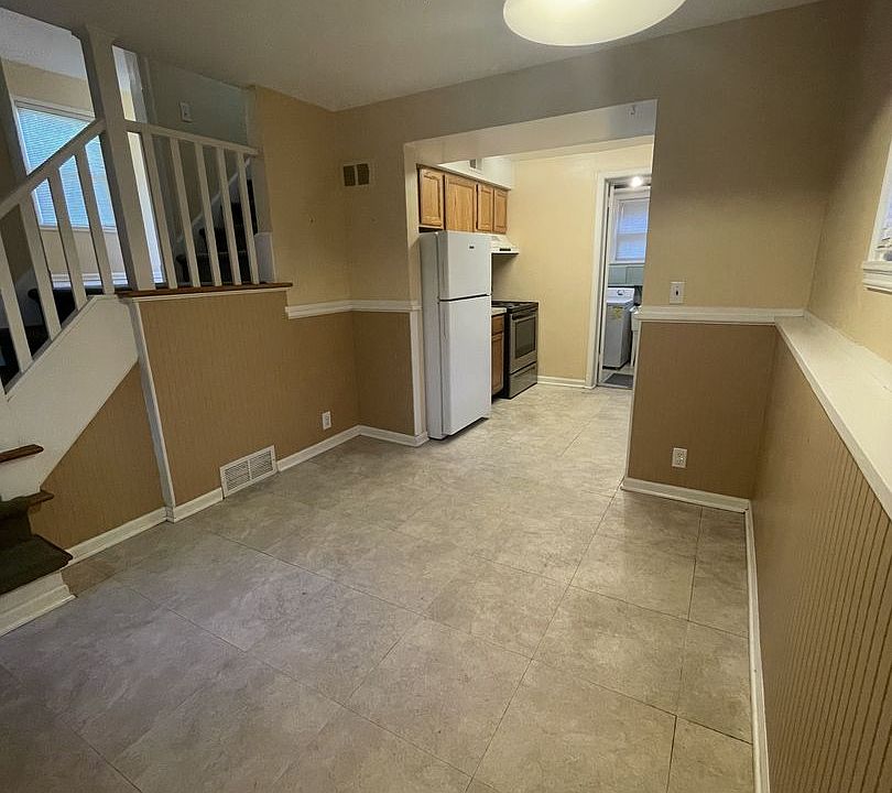 1st image of 918 Sylvan Ave