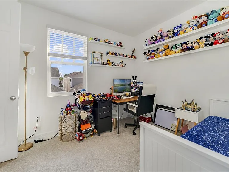 2224 Celebration Blvd — Photo 9