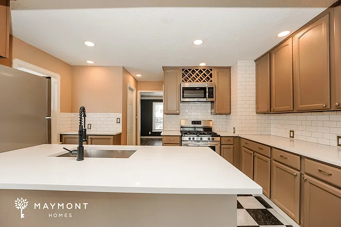 3083 Joslyn Rd — Photo 7