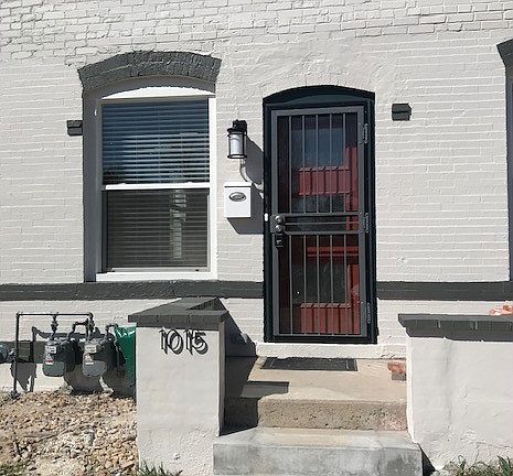 2nd image of 1013 S Washington St #1015