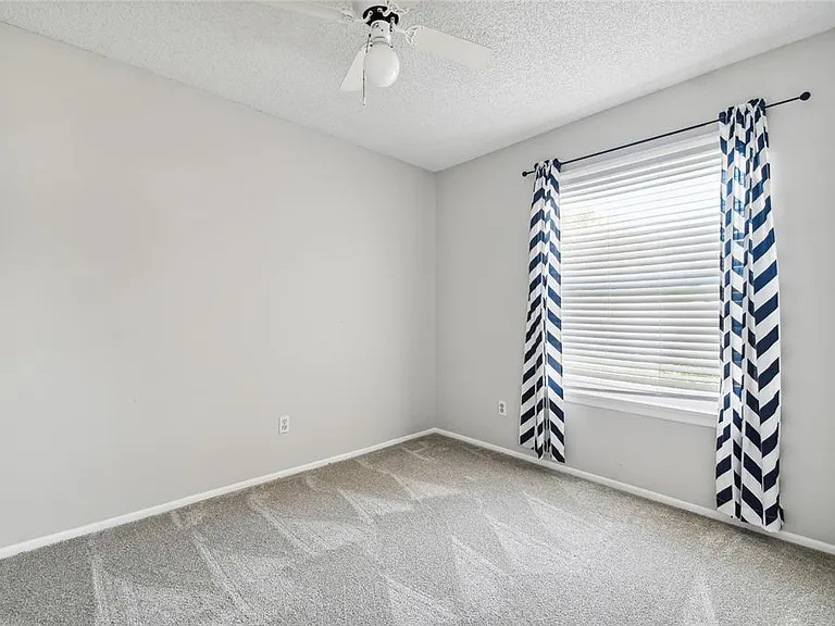 2803 Northcote Dr — Photo 14