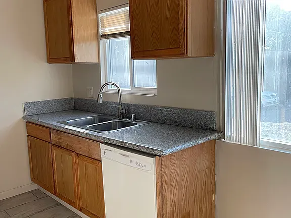 530 Linwood Ave #N — Photo 4