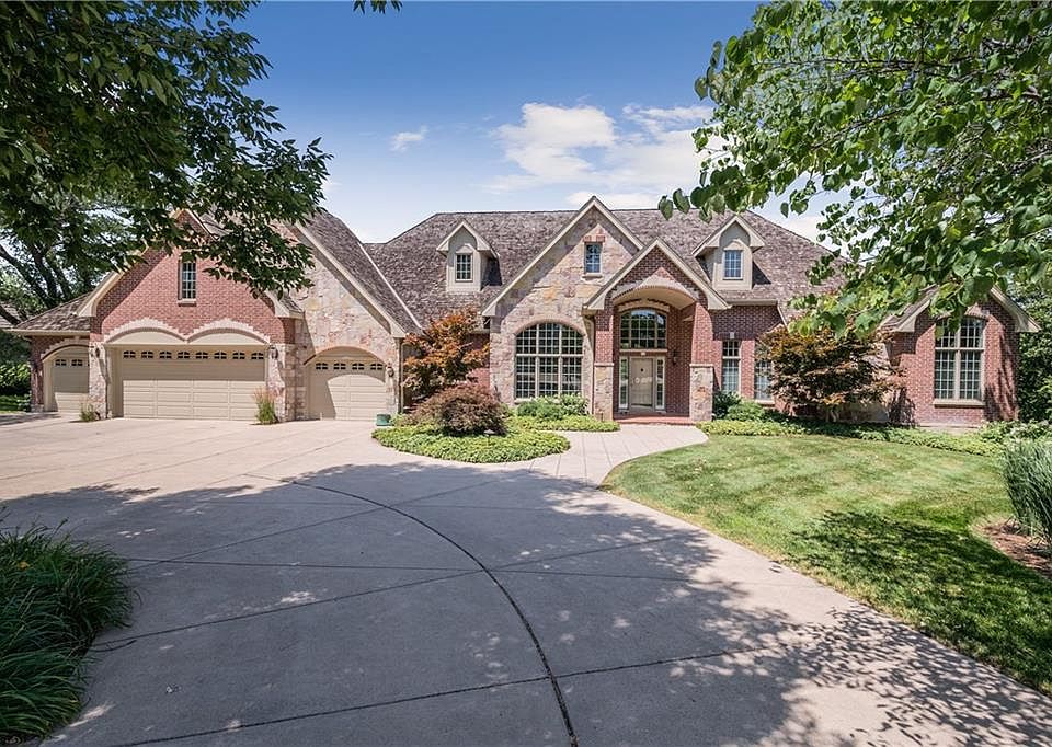 31361 Napa Valley Dr, Waukee, IA 50263 Zillow