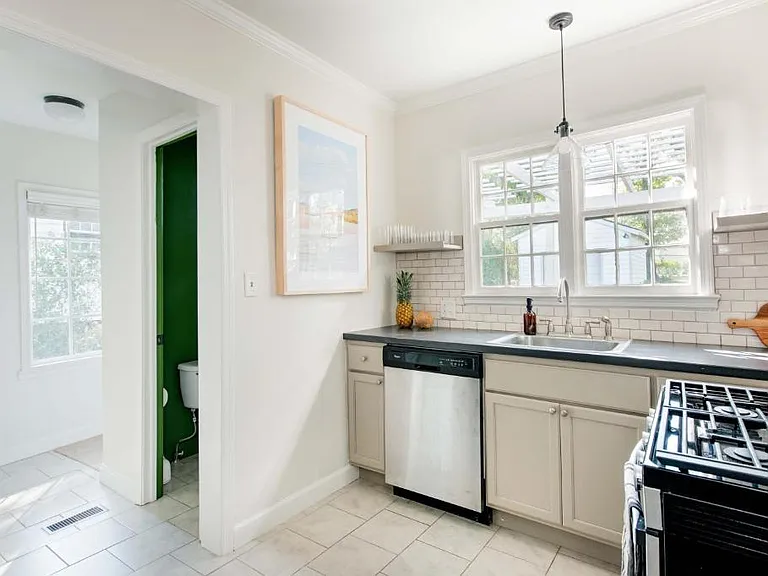 1543 Glenwood Ave SE — Photo 23