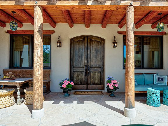 2nd image of 304 Callecita Pl