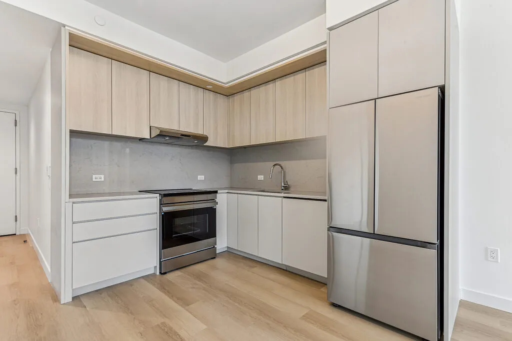 17 Hanover Place — Photo 2