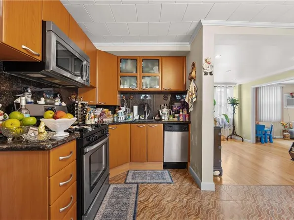 8 Lester Court image 8 of 25