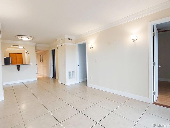 4th image of 6445 Indian Creek Dr APT 401