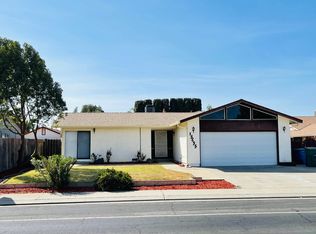 15695 Cambridge Dr, Lathrop, CA 95330