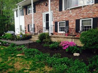 12 Pleasant St, Andover, MA 01810