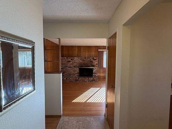 5th image of 892 Middle Rincon Rd