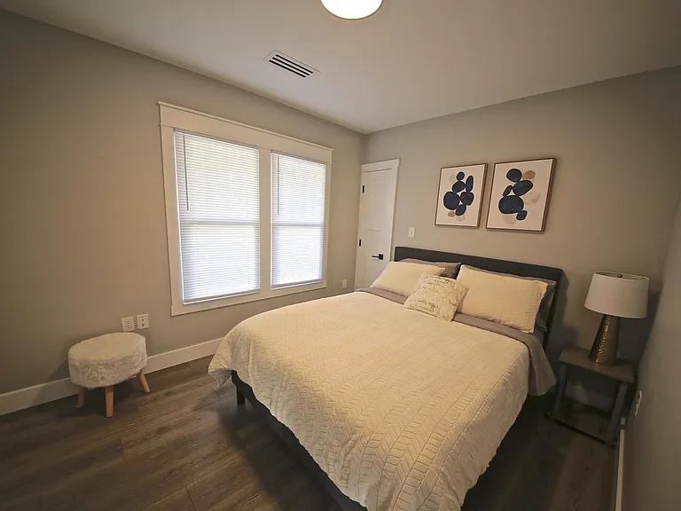113 E Southern Dr — Photo 16