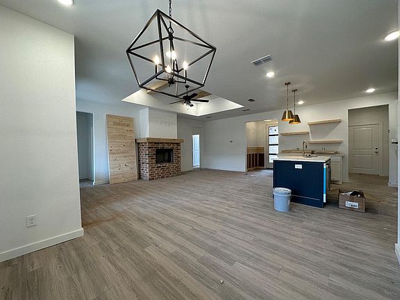5th image of 1901 Cottonwood Ave