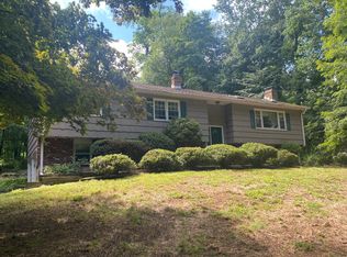 83 Birch Hill Rd, Newtown, CT 06470