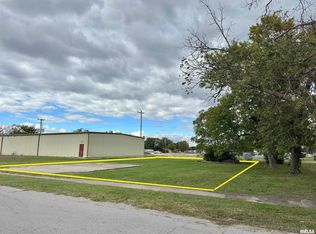 109 E Poplar St, West Frankfort, IL 62896