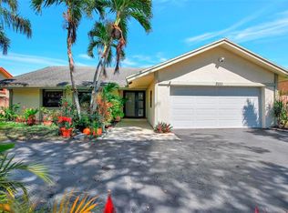 9551 NW 31st Pl, Sunrise, FL 33351