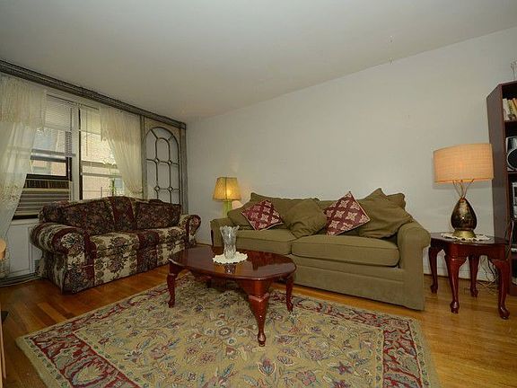 4th image of 33-27 91st St APT 3H